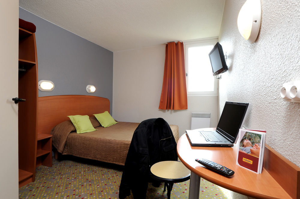 Brit Hotel Essentiel Tours Nord Exterior photo